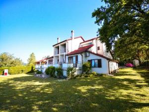 Holiday Home "JADRANKA"