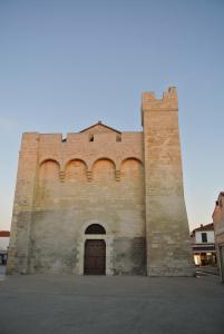 Hotels Hotel Les Palmiers En Camargue : photos des chambres