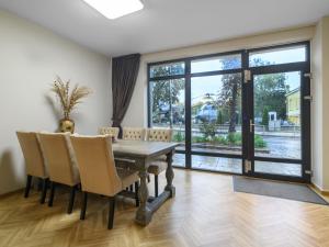 R Varna 3 bedroom Deluxe Beach Apartment