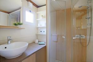 Campings Camping Saint Laurent : photos des chambres