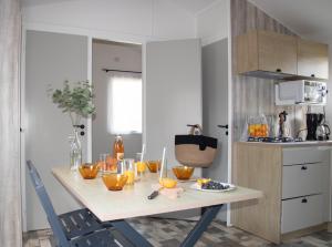 Campings Camping Saint Laurent : photos des chambres