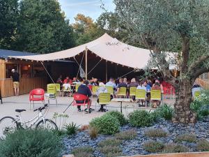 Campings Camping Saint Laurent : photos des chambres