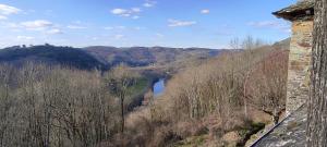 B&B / Chambres d'hotes Chateau de Chauvac - table d'hotes avec vue sur la riviere : photos des chambres