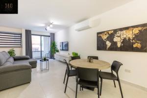 Beautiful, cozy APT just off the Promenade & WIFI by 360 Estates