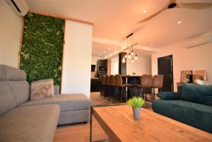 399-Casa moderna con amarre 14m y piscina privada