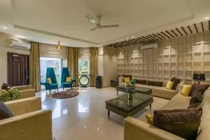 StayVista at D Amour with Breakfast, Lawn, BBQ - Verka