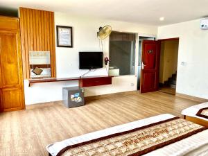 Hottel HÙNG PHƯƠNG cô tô