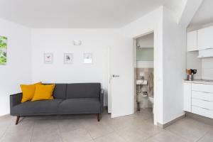 Home2Book Party Duplex with Pool in Las Américas