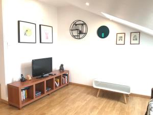 Beautiful 2 rooms super nice area near everything
