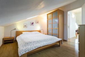 Beautiful 2 rooms super nice area near everything