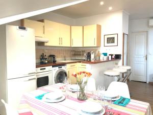 Beautiful 2 rooms super nice area near everything
