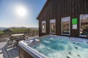 Stags View with Hot Tub - Cray