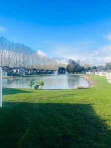 The Hideaway Lodge with Hot Tub