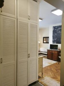 Angels Whisper - Studio City Center