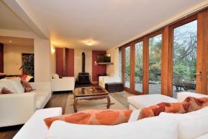 Betws Y Coed Holiday Home by Guestz