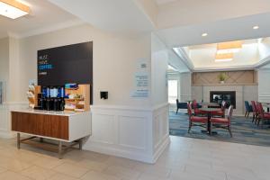 Holiday Inn Express Hauppauge-Long Island by IHG