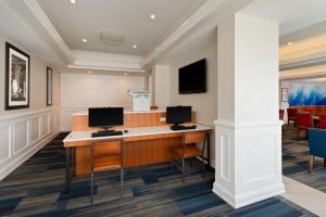 Holiday Inn Express Hauppauge-Long Island by IHG