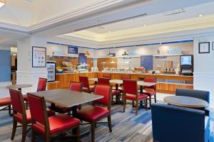 Holiday Inn Express Hauppauge-Long Island by IHG