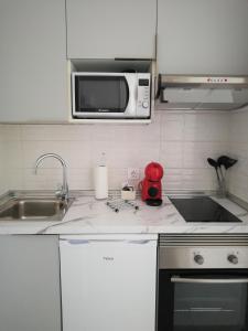 Cozy studio next to the sea