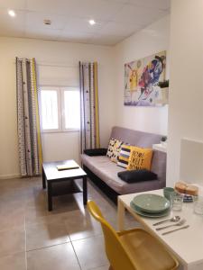 The Yellow Corner Apartment