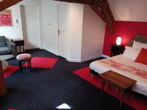 HOTEL LA COGNETTE A 25 Kilomètres de Châteauroux et 30 Kilomètres de Bourges