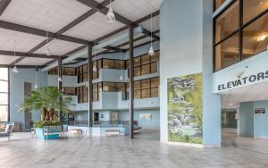 Phoenix V by Brett Robinson Vacations