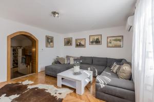 Boban Sunny Apartment 