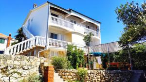 Villa Roseal - 4hvězdičkové hotely ve městě Povljana