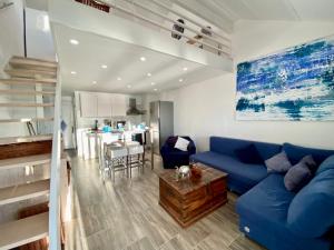 Tanis Ocean Loft