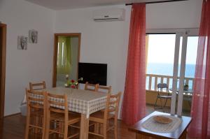 Apartments Punta Milna