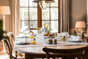 Villa met grote tuin in de duinen nabij het strand