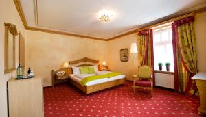 Standard Double Room room in Romantik Hotel Knippschild