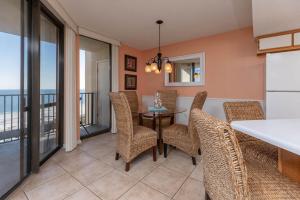 Phoenix VII by Brett Robinson Vacations