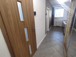 2110 Zwycięstwa 5N - Tanie Pokoje w Apartamencie - samodzielne zameldowanie - self check in