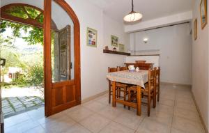 Appartements Beautiful apartment in CARCHETO BRUSTICO with 2 Bedrooms and Outdoor swimming pool : photos des chambres