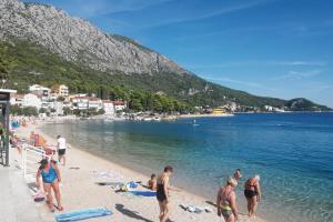 Apartments by the sea Igrane, Makarska - 6840