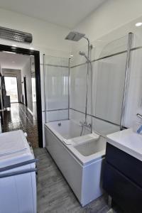 Apartments with parking space Umag - 20421