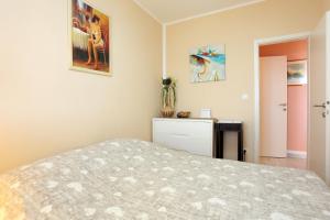 Apartments by the sea Rastici, Ciovo - 9717