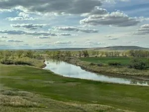 Awesome Home on the Sun River - Conrad
