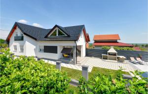 Gorgeous Home In Varazdin Breg