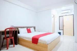 RedDoorz near Tugu Pers Jambi - 占碑市