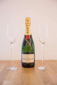 Monjan Flat - Square Market Rynek