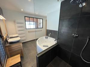 Unique ! Chalet Grand Standing, la Nature pour vis à vis