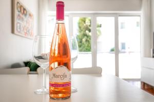 Shell apartment, walking to beach and center