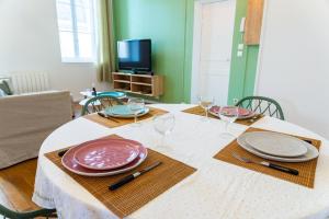 Côté Cour - Centre Ville- Calme - Charme - 4 Voyageurs