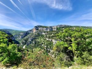 Maisons de vacances La belle histoire Gite Ventoux : Studio avec Vue sur Jardin