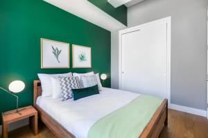 Tribeca 1BR w Gym Doorman Valet NYC-51