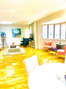 Modern detached house