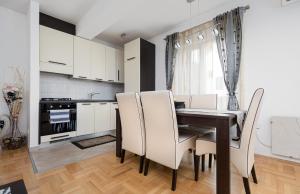 Nice Apartment Dana with Garden & Grill