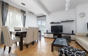 Nice Apartment Dana with Garden & Grill